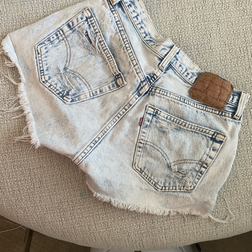 Distressed Levi’s 501 high rise Jean Shorts